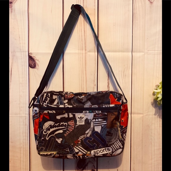 🔥🔥VINTAGE🔥🔥Excellent Adidas shoulder bag! - Picture 3 of 7